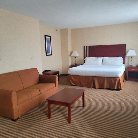 Lynchburg Grand Hotel Bagian luar foto